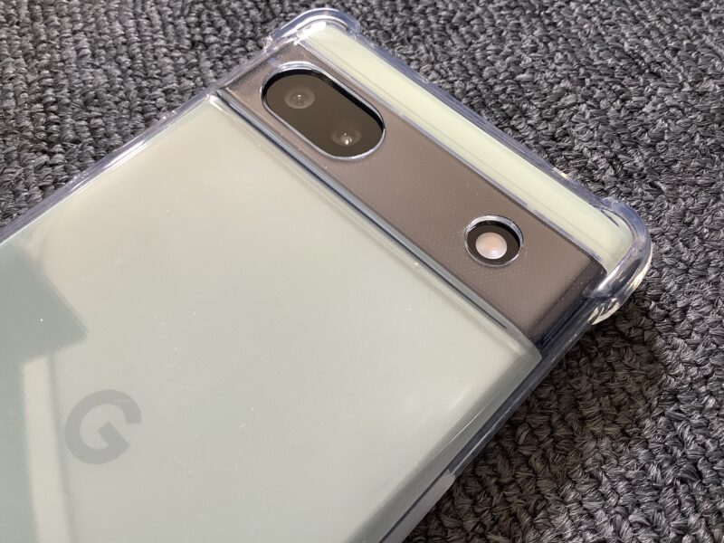 Pixel6aのカメラ部分もしっかり保護